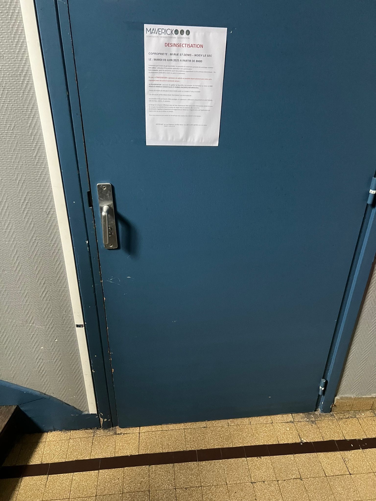 Avant intervention - Porte d'immeuble Noisy-le-Sec après effraction