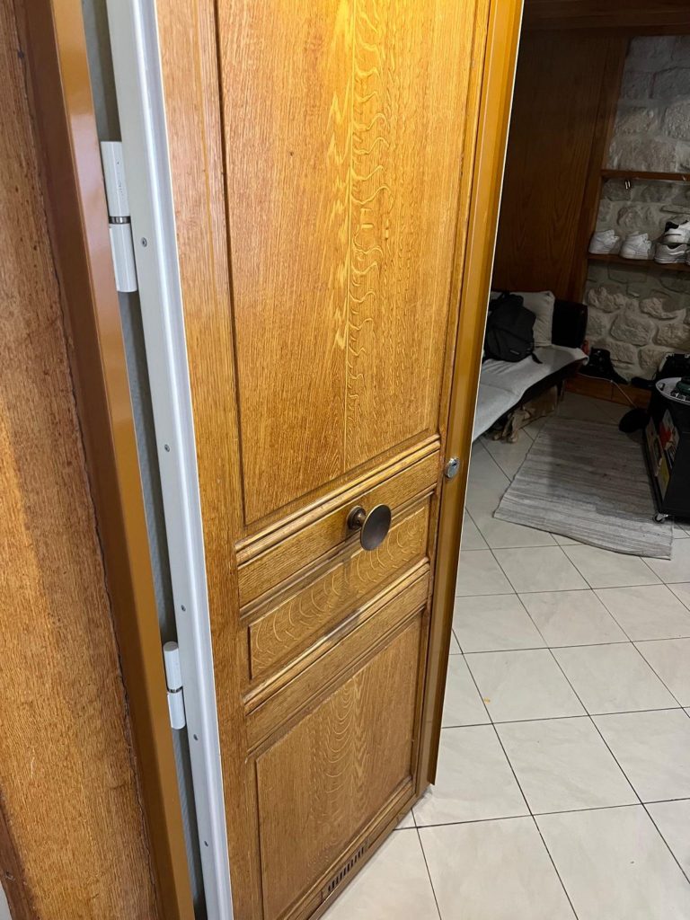 Blindage parisien complet dune porte dappartement - Paris 17e 75017